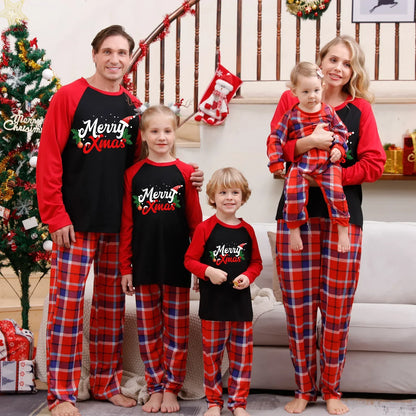 Pyjamas de Noël pour les soirées familiales festives pour tout le monde