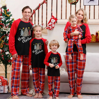 Pyjamas de Noël pour les soirées familiales festives pour tout le monde