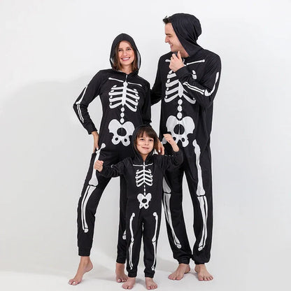 Combinaison pyjama squelette familial d'Halloween pour des aventures effrayantes