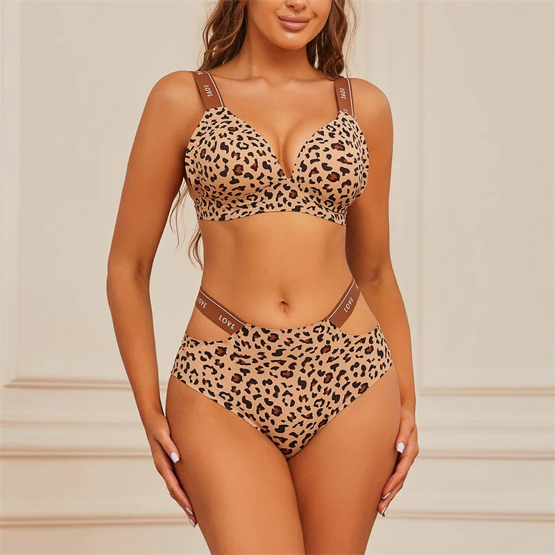 Dessous-Set mit Leopardenmuster für unvergessliche Nächte