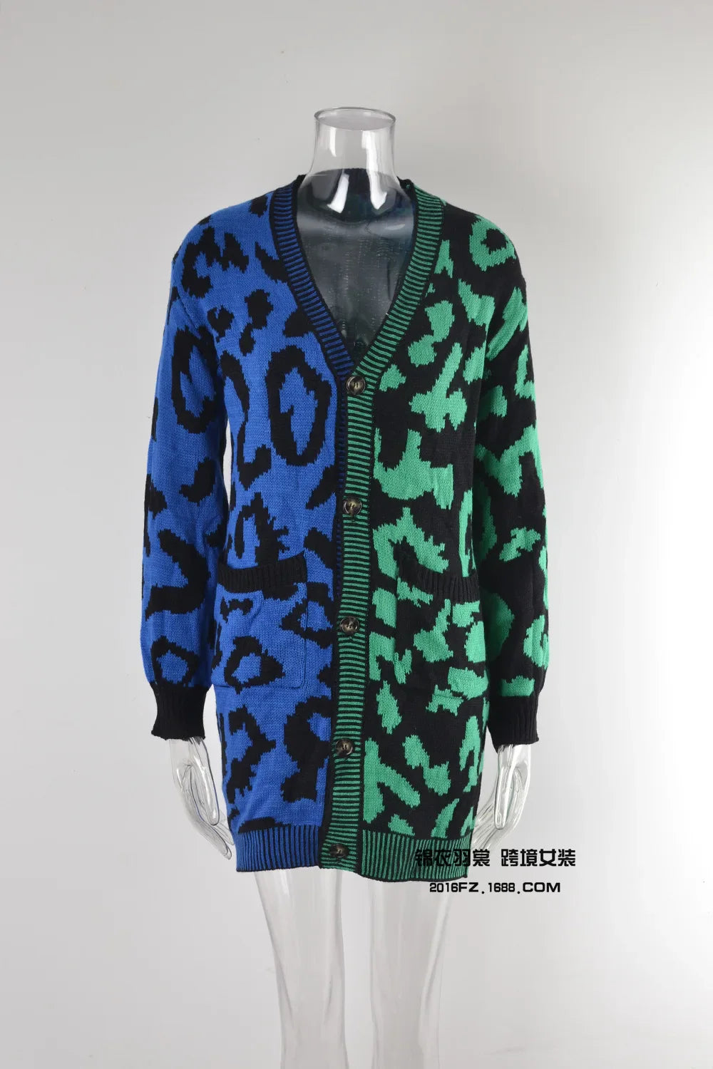 Oversized Cardigans - Chic Predator Print Cardigan