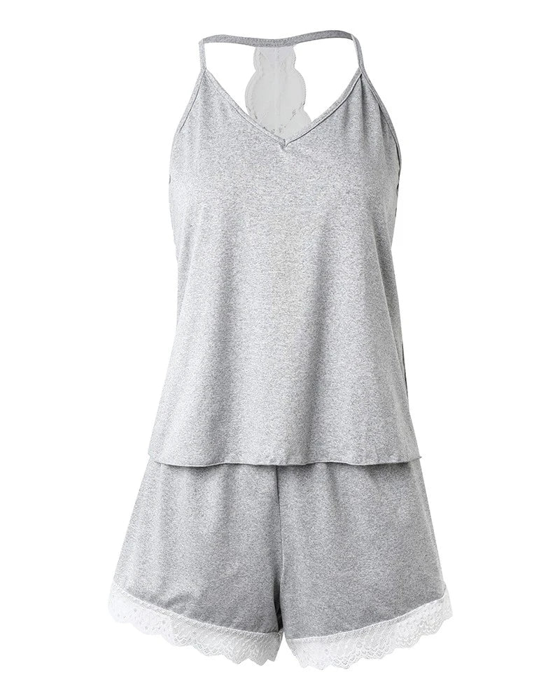 Pyjama-Set aus Camisole und Shorts mit hübschen Spitzendetails