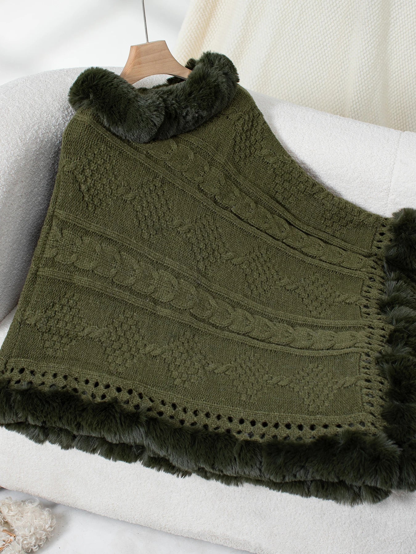 Ponchos- Fur-Trimmed Poncho for Elegant Winter Layering- Army green- IndioGear.com