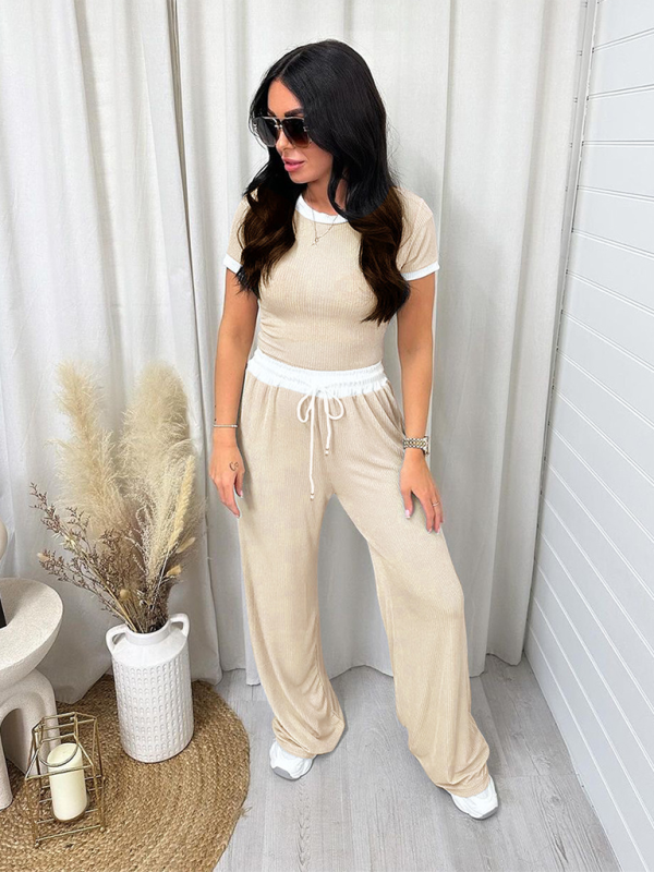 Sporty Ouftits- Women’s Sporty Crop Tee & High-Waisted Flared Pants- - IndioGear.com