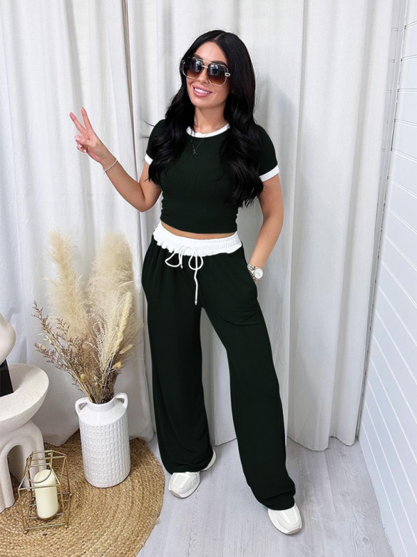 Sporty Ouftits- Women’s Sporty Crop Tee & High-Waisted Flared Pants- - IndioGear.com