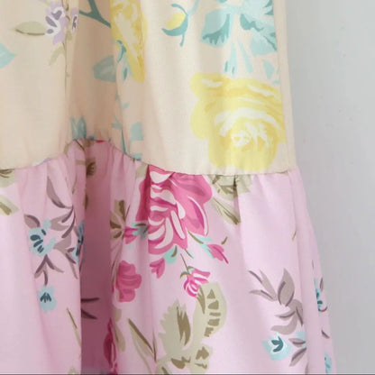 Robe d'été caraco à plusieurs niveaux avec imprimé floral et épaules nouées