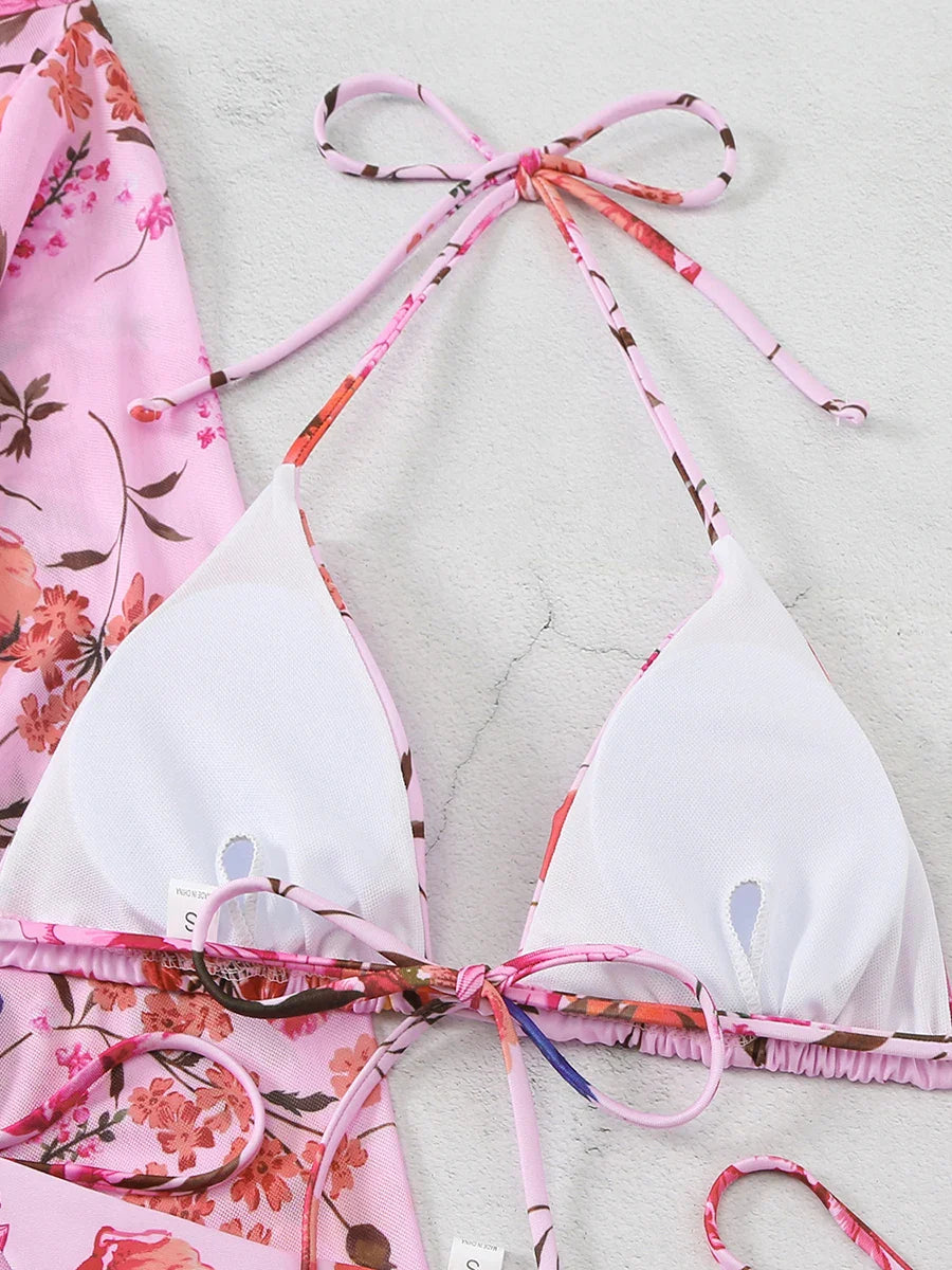 Maillot de bain 3 pièces élégant et floral romantique pour les journées ensoleillées