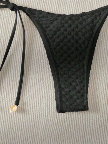 Strukturierter Triangel-Bikini mit gepolstertem BH im Muscheldetail