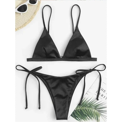 Bikini 2 pièces finition satinée pour femme - Votre incontournable pour les fêtes à la piscine