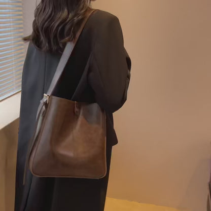 Sac fourre-tout en cuir chic et urbain avec pochette polyvalente