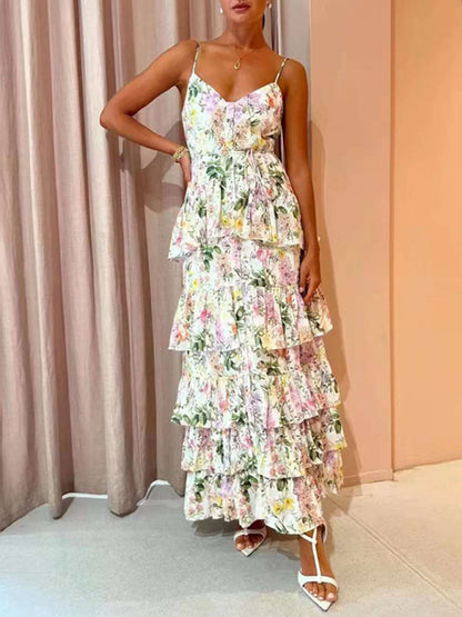 Robe longue florale à volants pour les mariages d'été