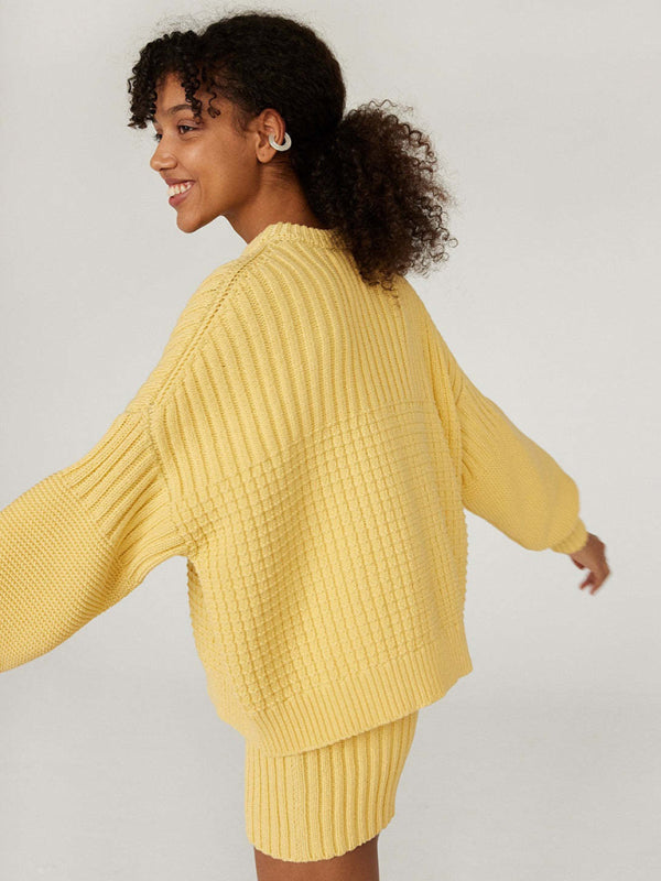 Shrots Set- Comfy Knitwear Duo: Lounge Sweater and Laid-Back Shorts- - IndioGear Clothing and Gear