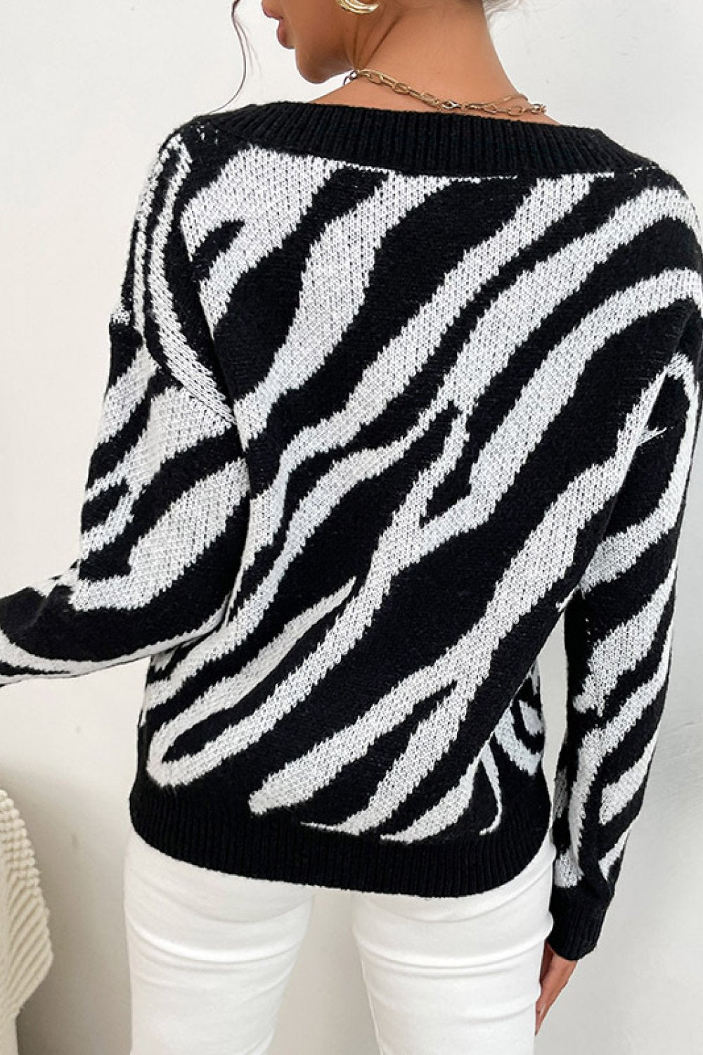 Sweaters- Zebra Knit V Neck Sweater- - Pekosa Women Clothing